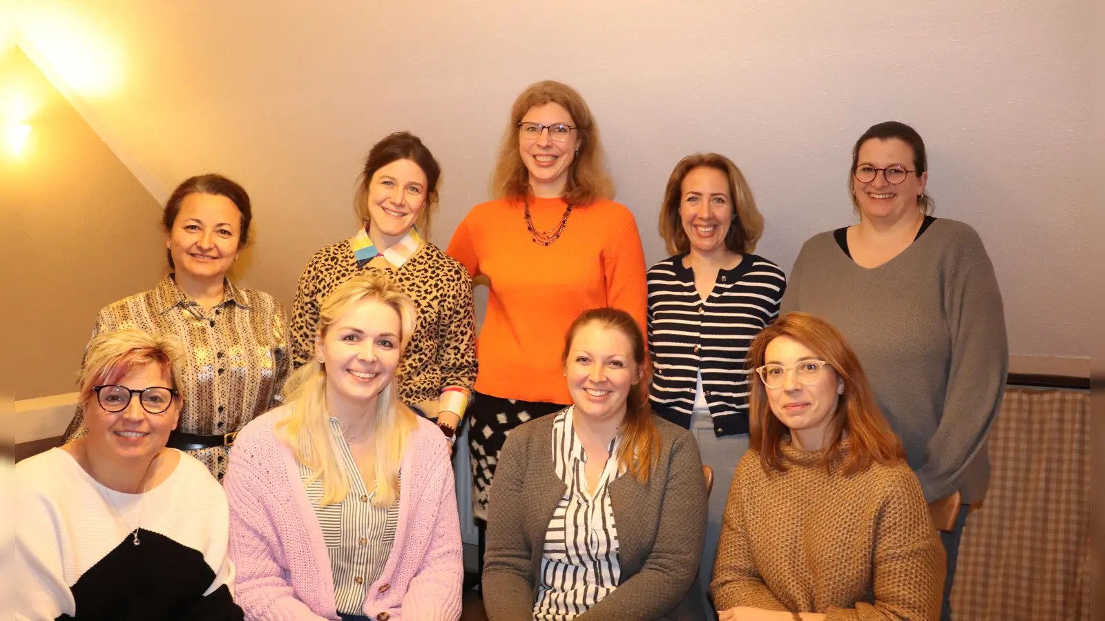 Hinten v. l.: Laura Reischl, Magdalena Leibhard, Ramona Fruhner, Stephanie Burgmaier, Elisabeth Burgmair; vorne v.l.: Birgit Singer, Stefanie Sedlmaier, Johanna Baumann, Natalia Ney (Foto: FU Vierkirchen)