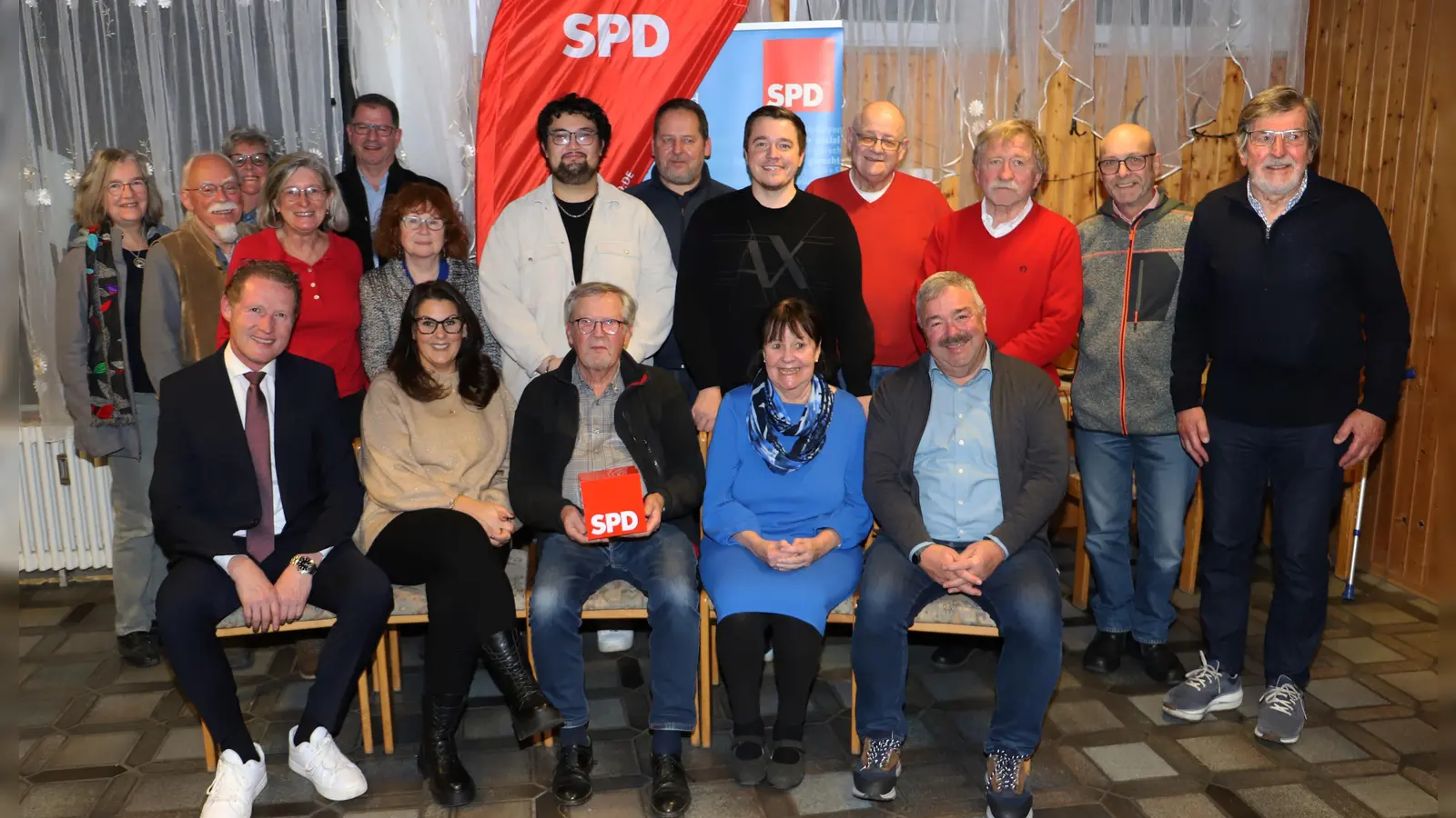 Die SPD-Kandidaten sind eine gute Mischung aus Jung und Alt (Foto: SPD Karlsfeld)