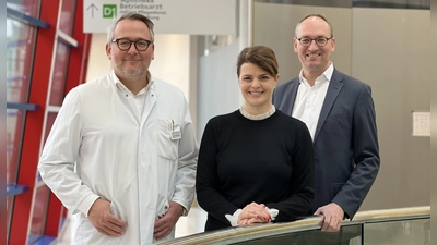 Zu Gast bei Professor Dr. med. Axel Kleespies, Leiter Robotikzentrum Oberbayern waren der Landtagsabgeordnete Bernhard Seidenath und die Bundestagsabgeordnete Katrin Staffler.  (Foto: CSU Dachau)