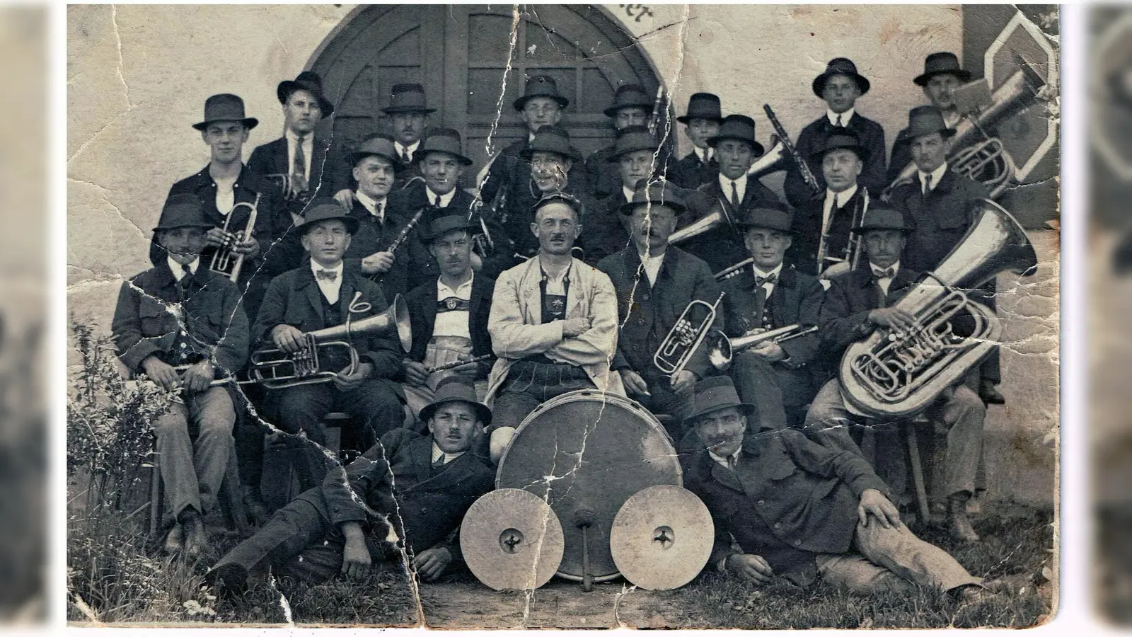 So fing vor 100 Jahren alles an: die Blaskapelle Petershausen anno 1925. (Foto: Blaskapelle Petershausen)